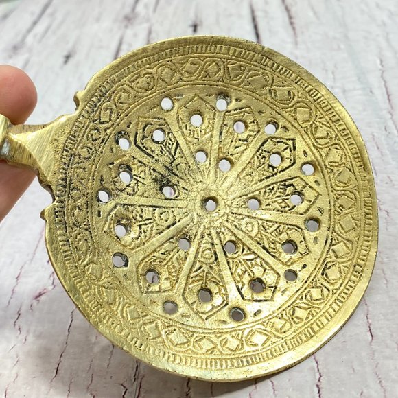 Decorative antique brass spoon with folding handle - Picture 5 of 9